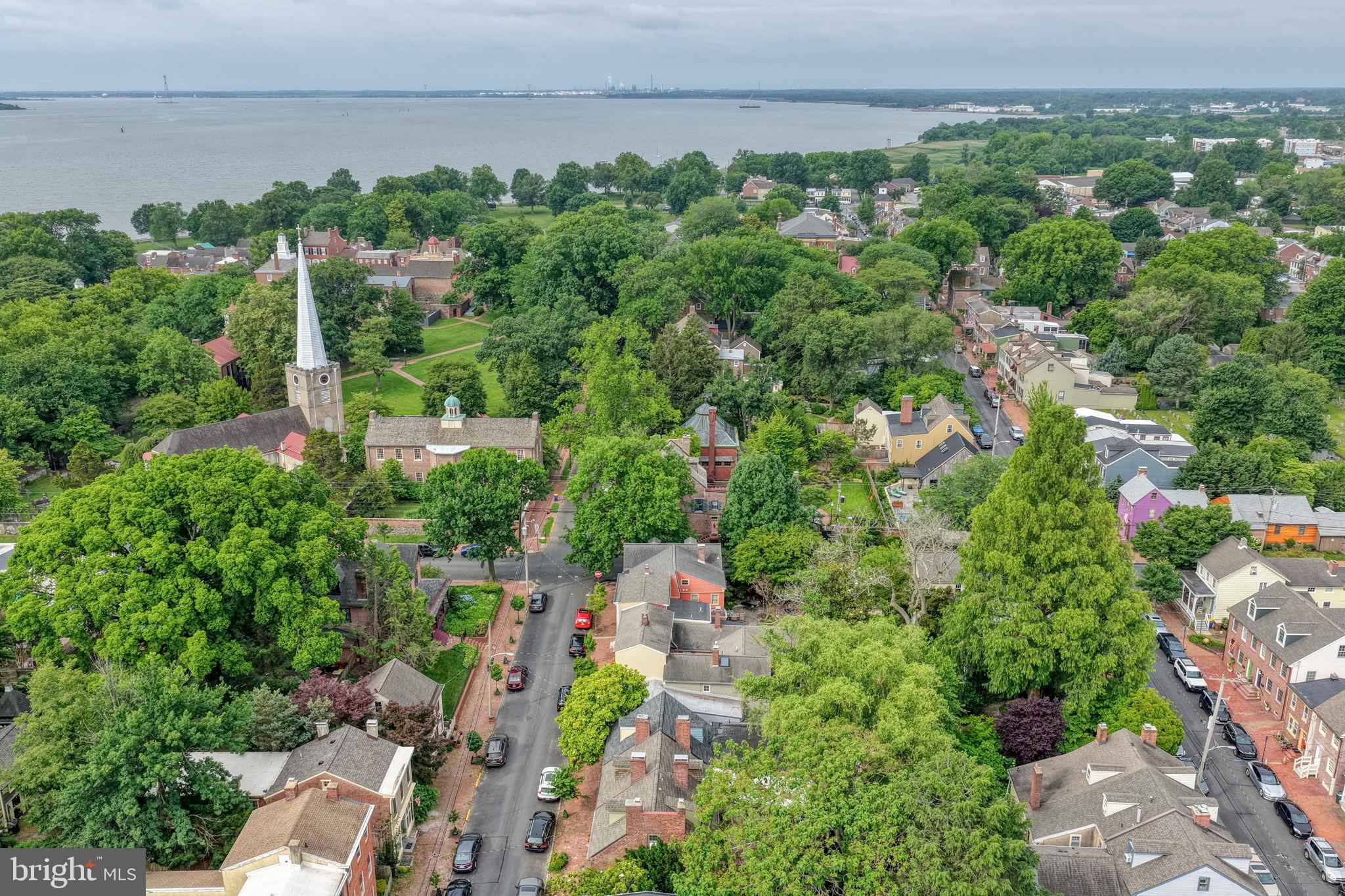 OLD NEW CASTLE - Residential