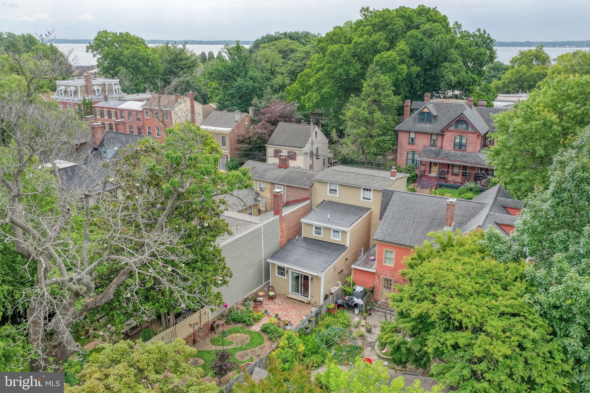 OLD NEW CASTLE - Residential