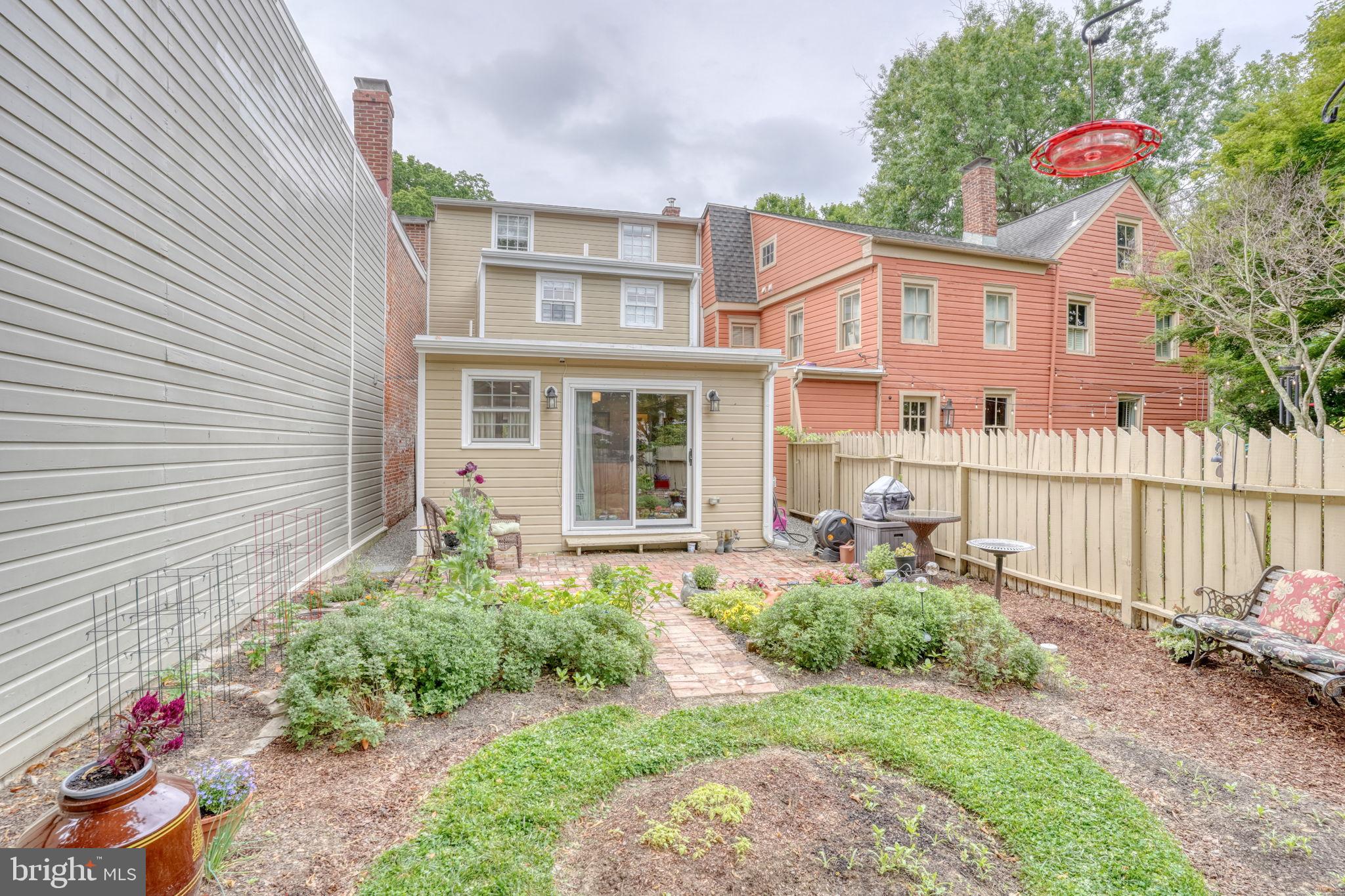 OLD NEW CASTLE - Residential