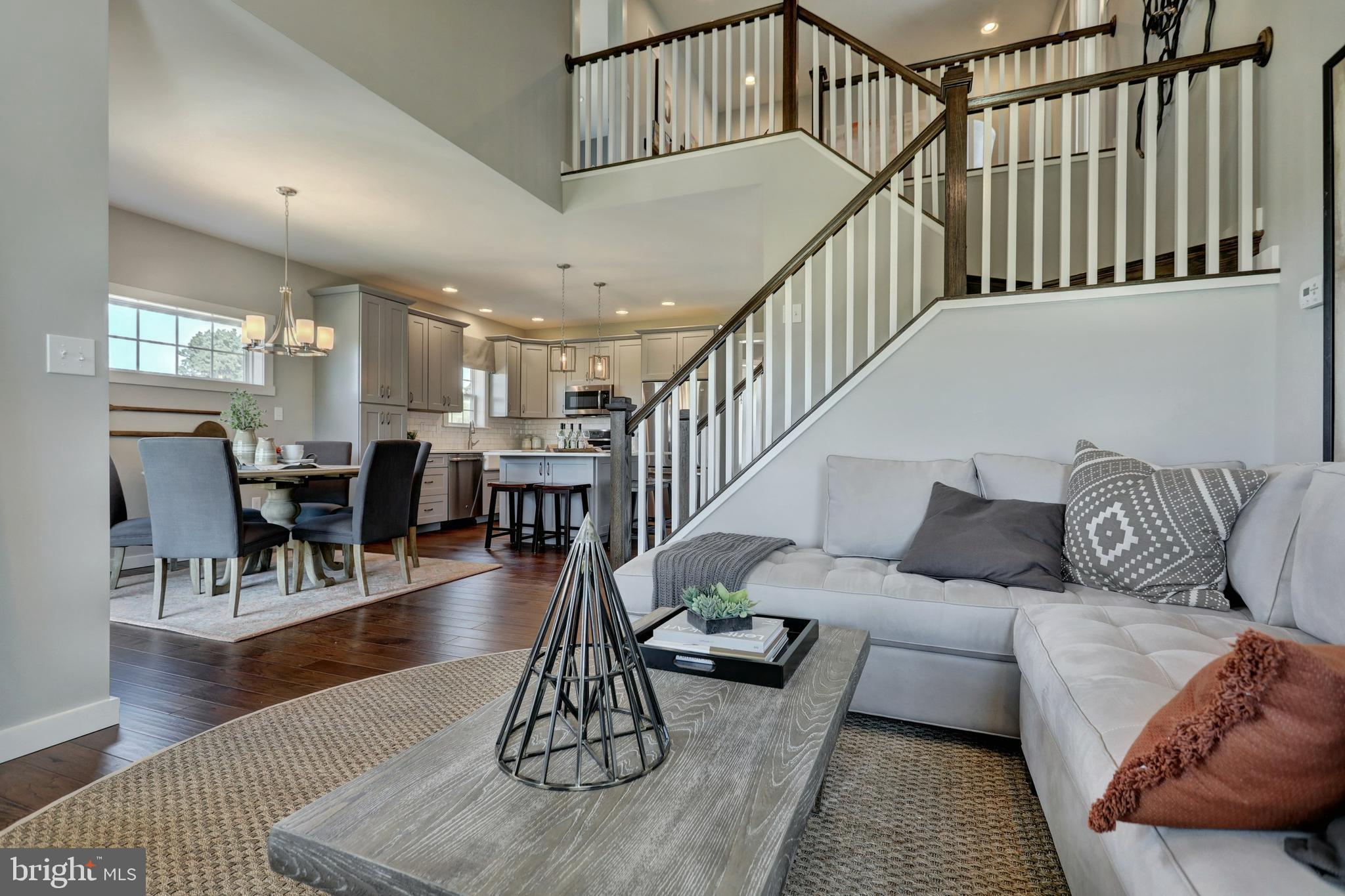 LEXINGTON POINTE - Residential