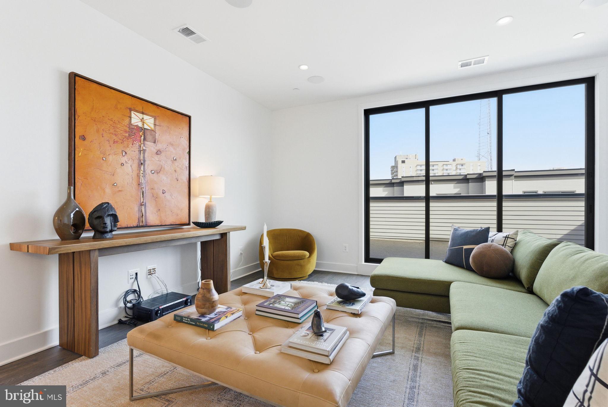 WESTBARD SQUARE - Residential