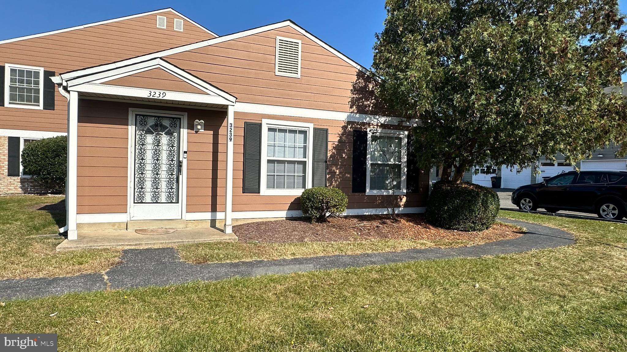 Beautifully maintained 2 bedroom and one bath end-unit one-level townhome condo with attached garage. Updates include new paint, new laminate flooring, and new bath. Walking distance to Westphalia Community Center. The owner prefers a 650 or above credit score and an income at least 2.5 times the rent.