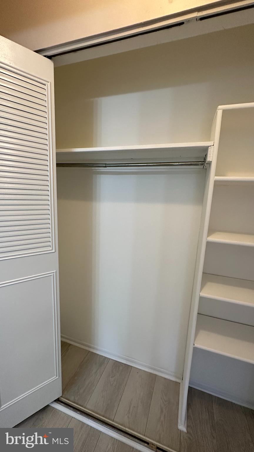 WESTPHALIA WOODS - Residential Lease