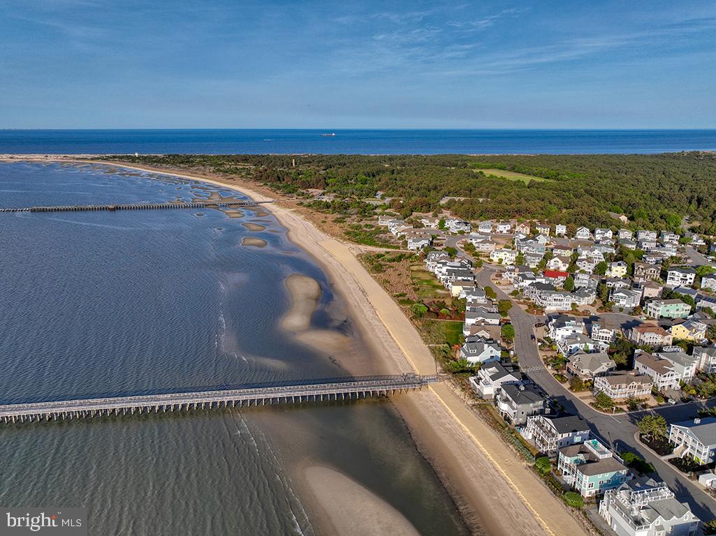 CAPE SHORES - Residential