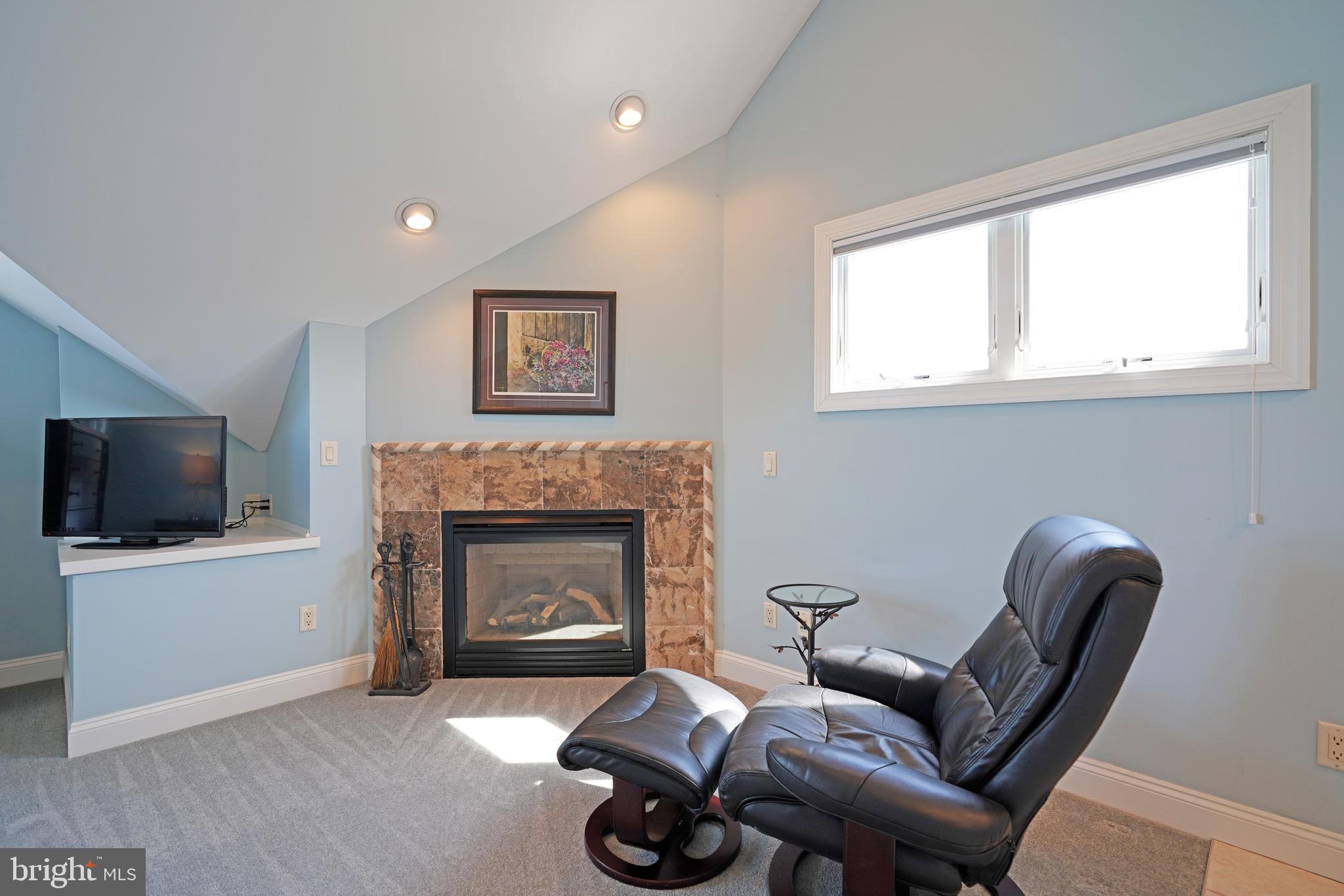 CAPE SHORES - Residential