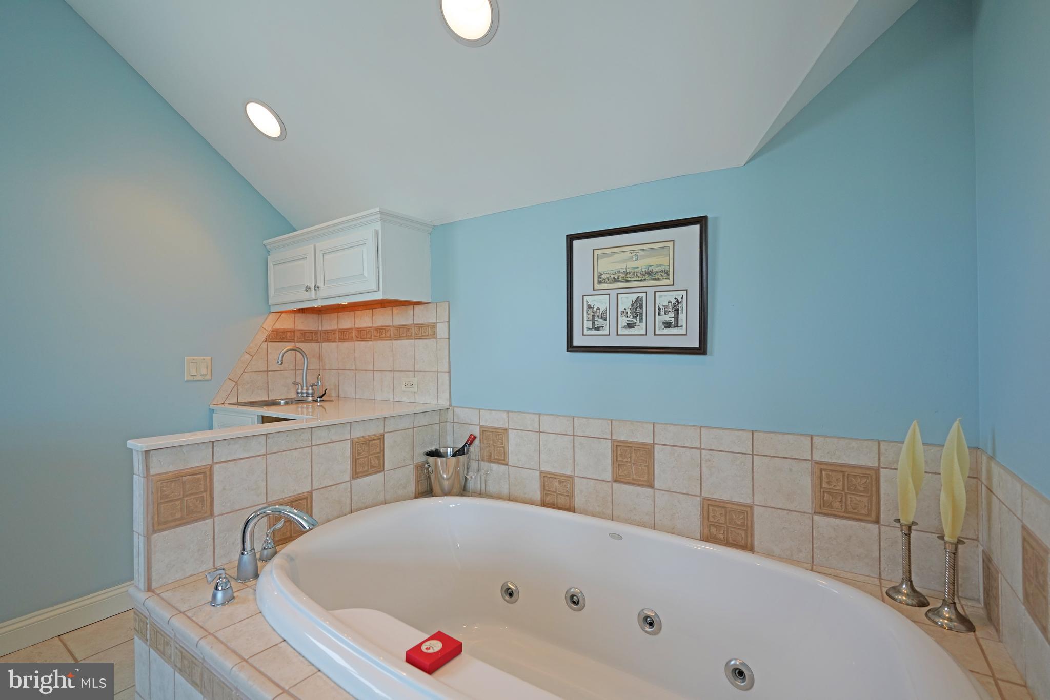 CAPE SHORES - Residential