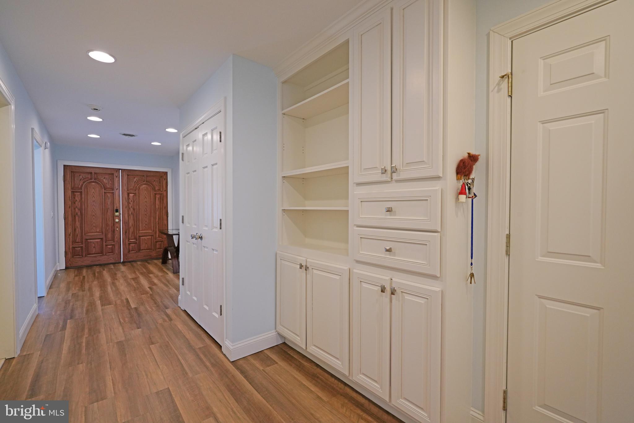 CAPE SHORES - Residential