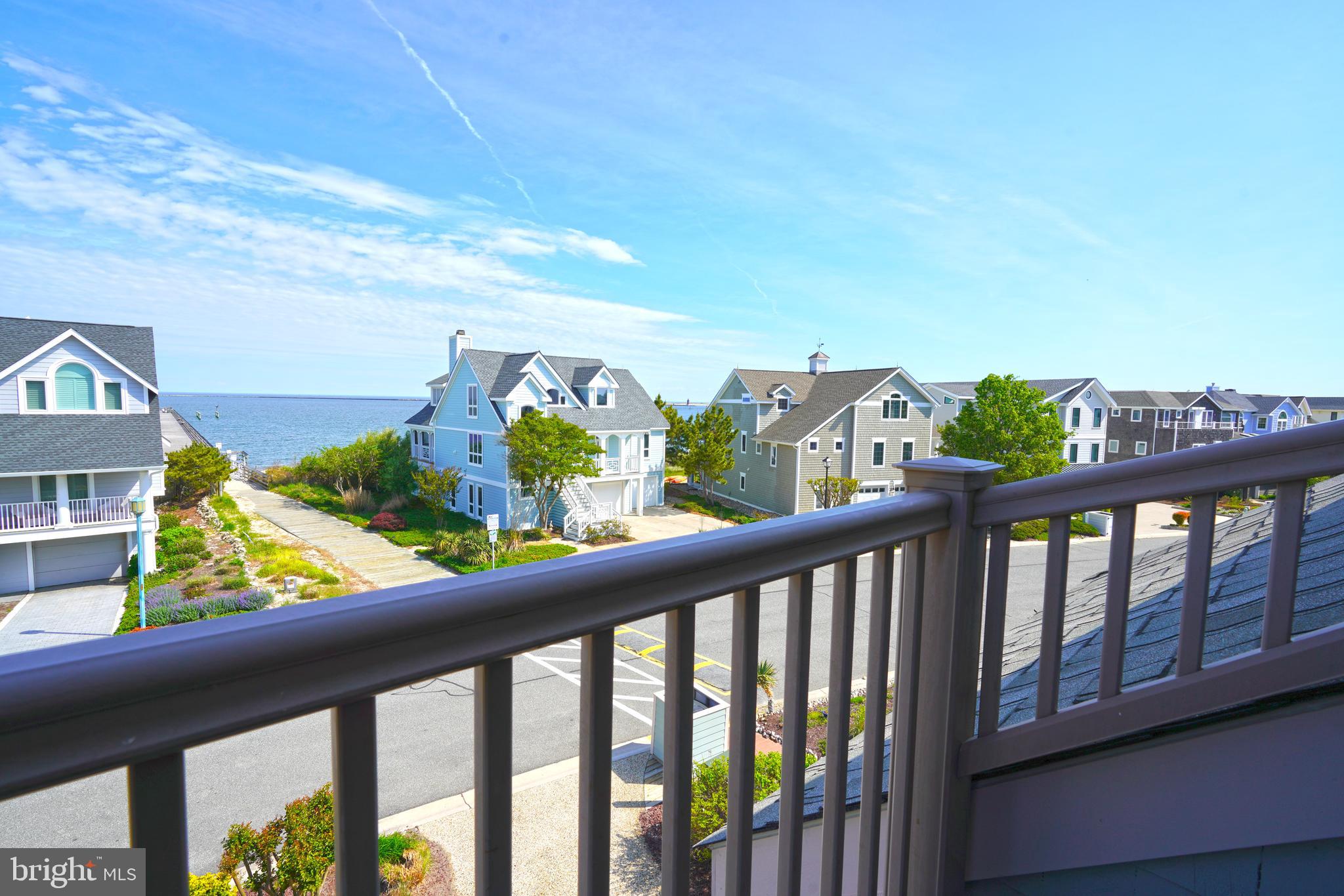 CAPE SHORES - Residential