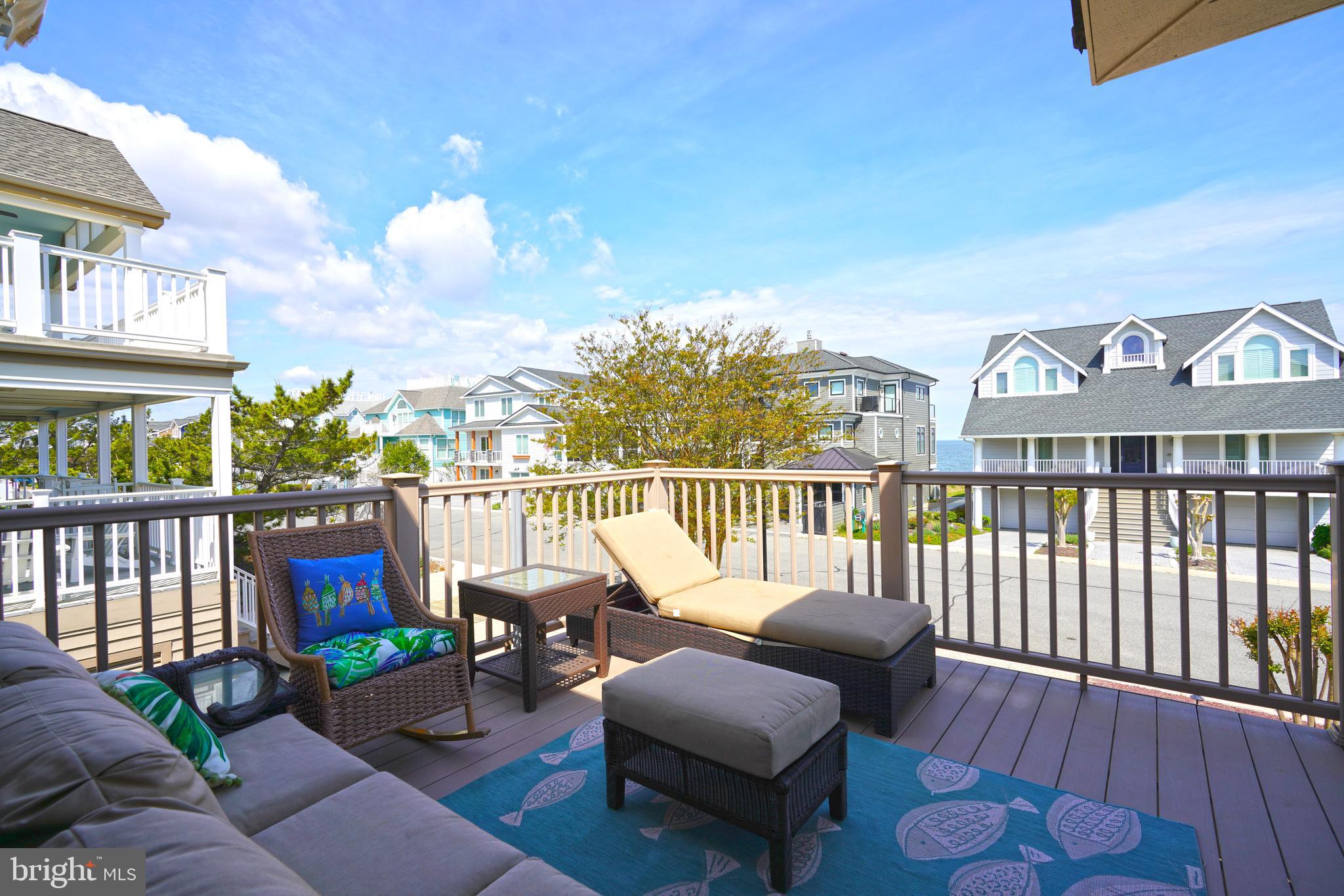 CAPE SHORES - Residential