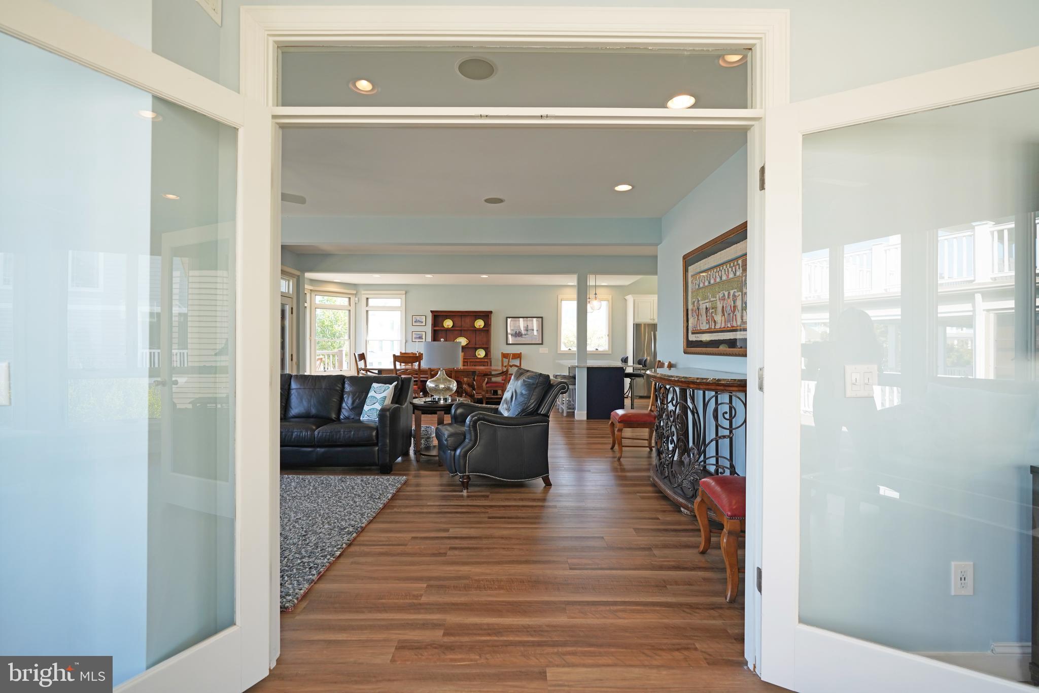 CAPE SHORES - Residential