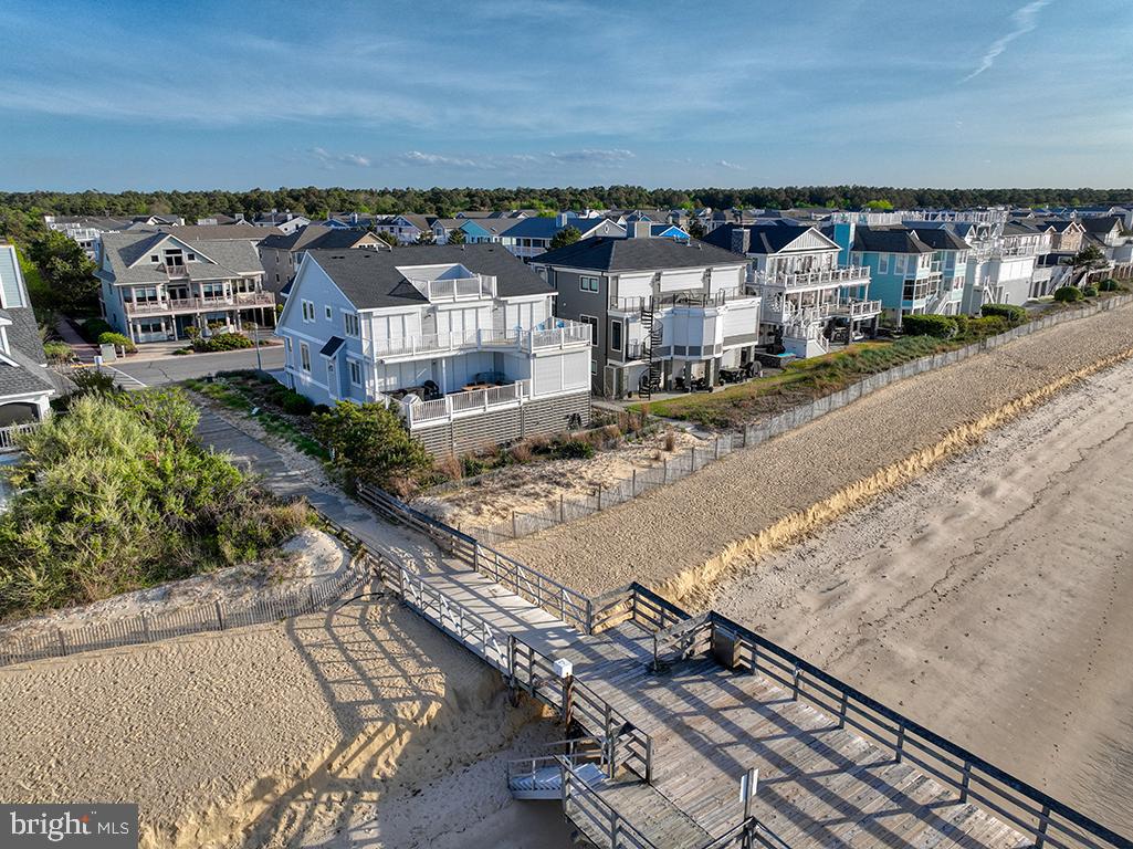 CAPE SHORES - Residential