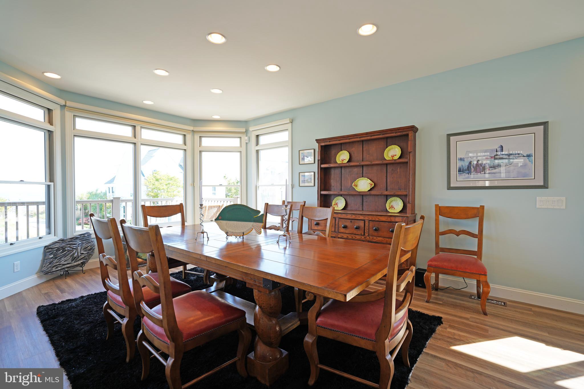 CAPE SHORES - Residential