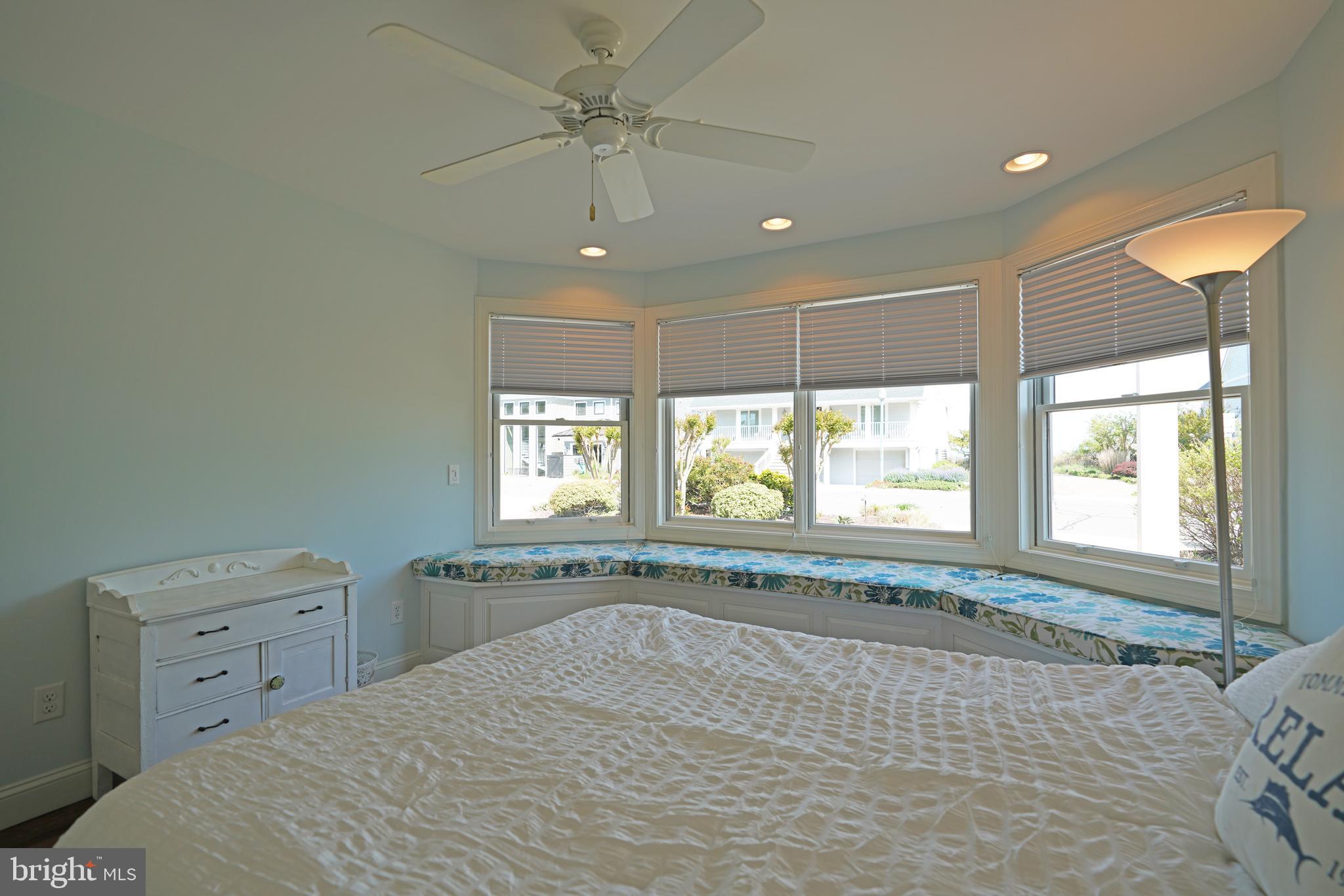 CAPE SHORES - Residential