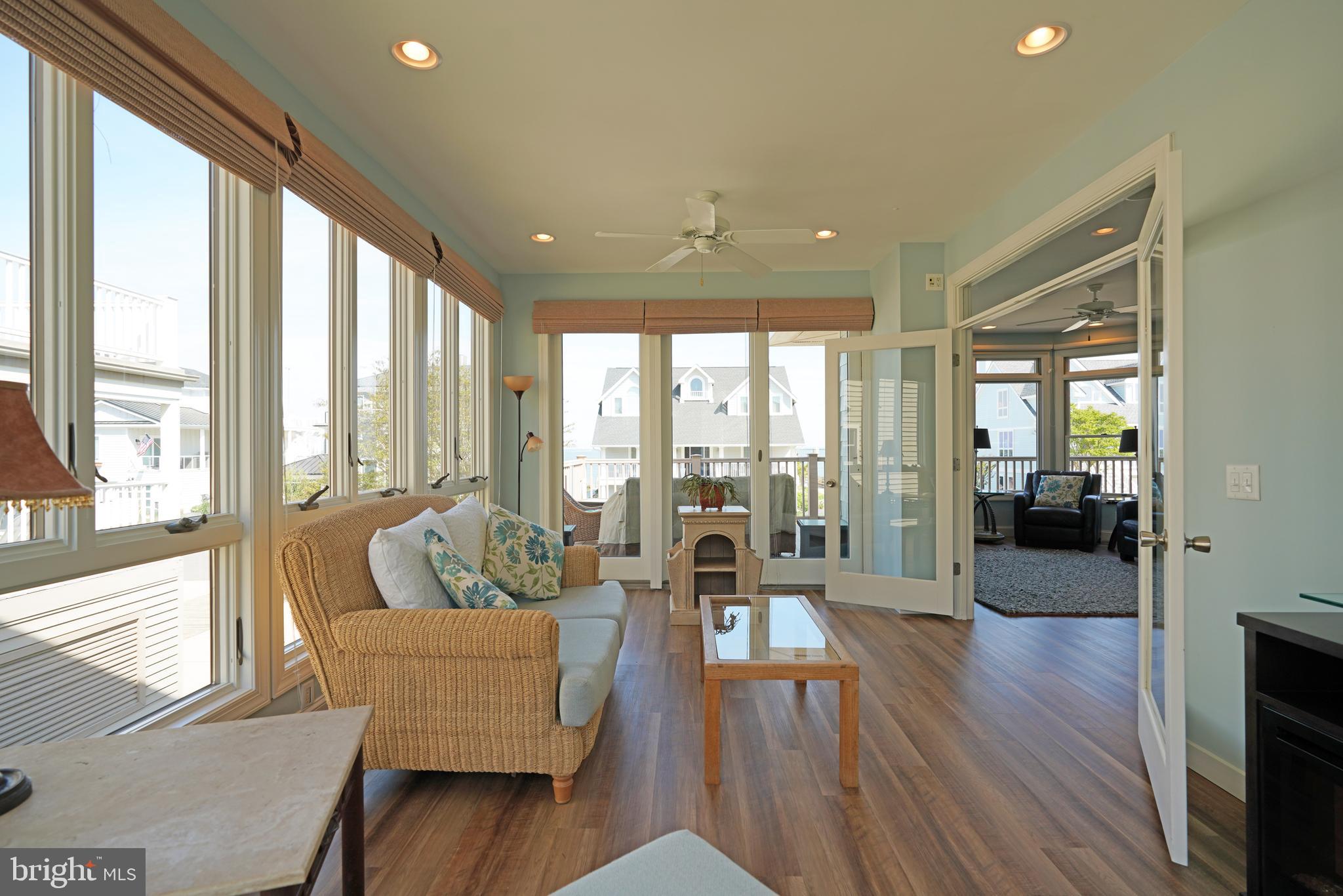 CAPE SHORES - Residential