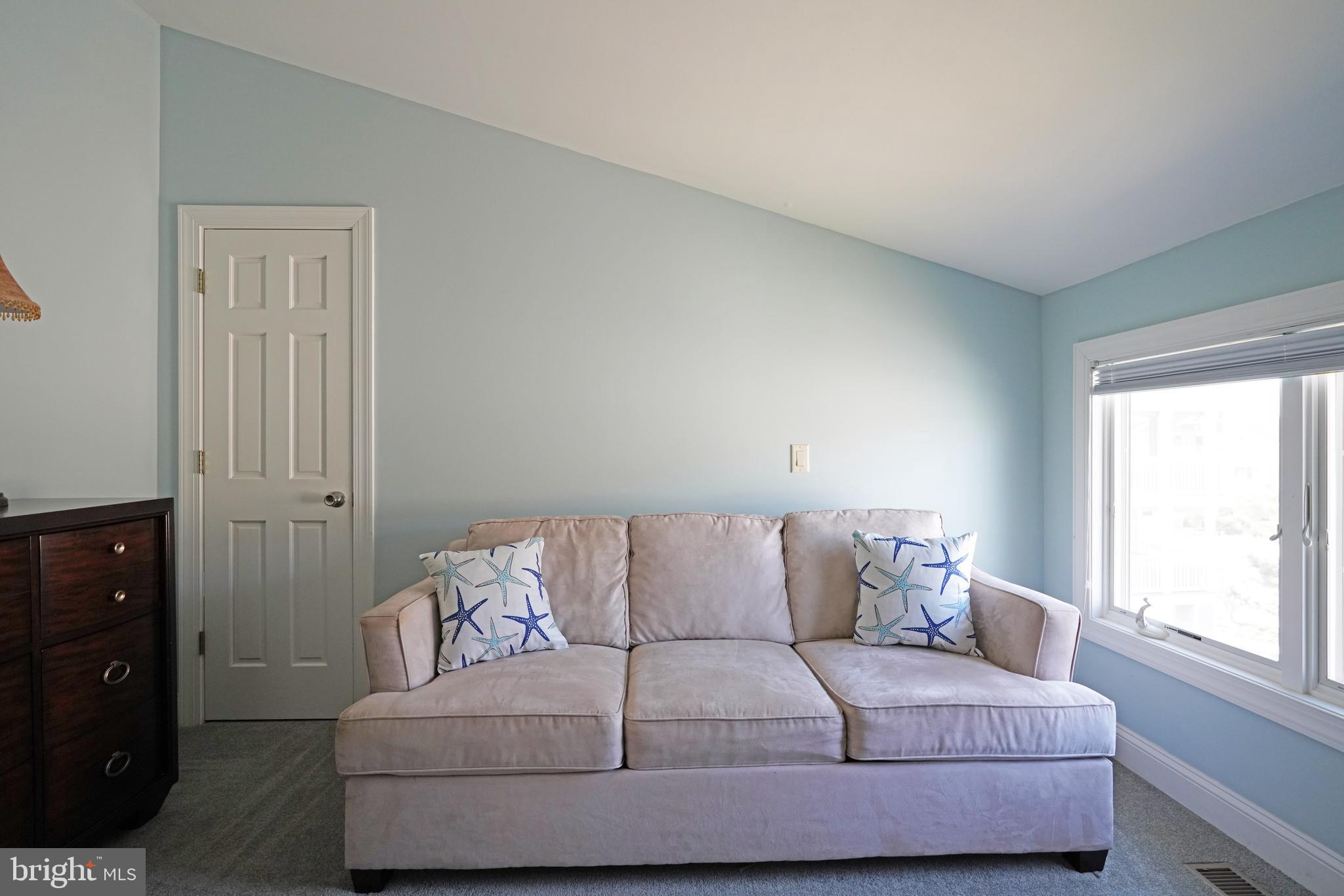 CAPE SHORES - Residential