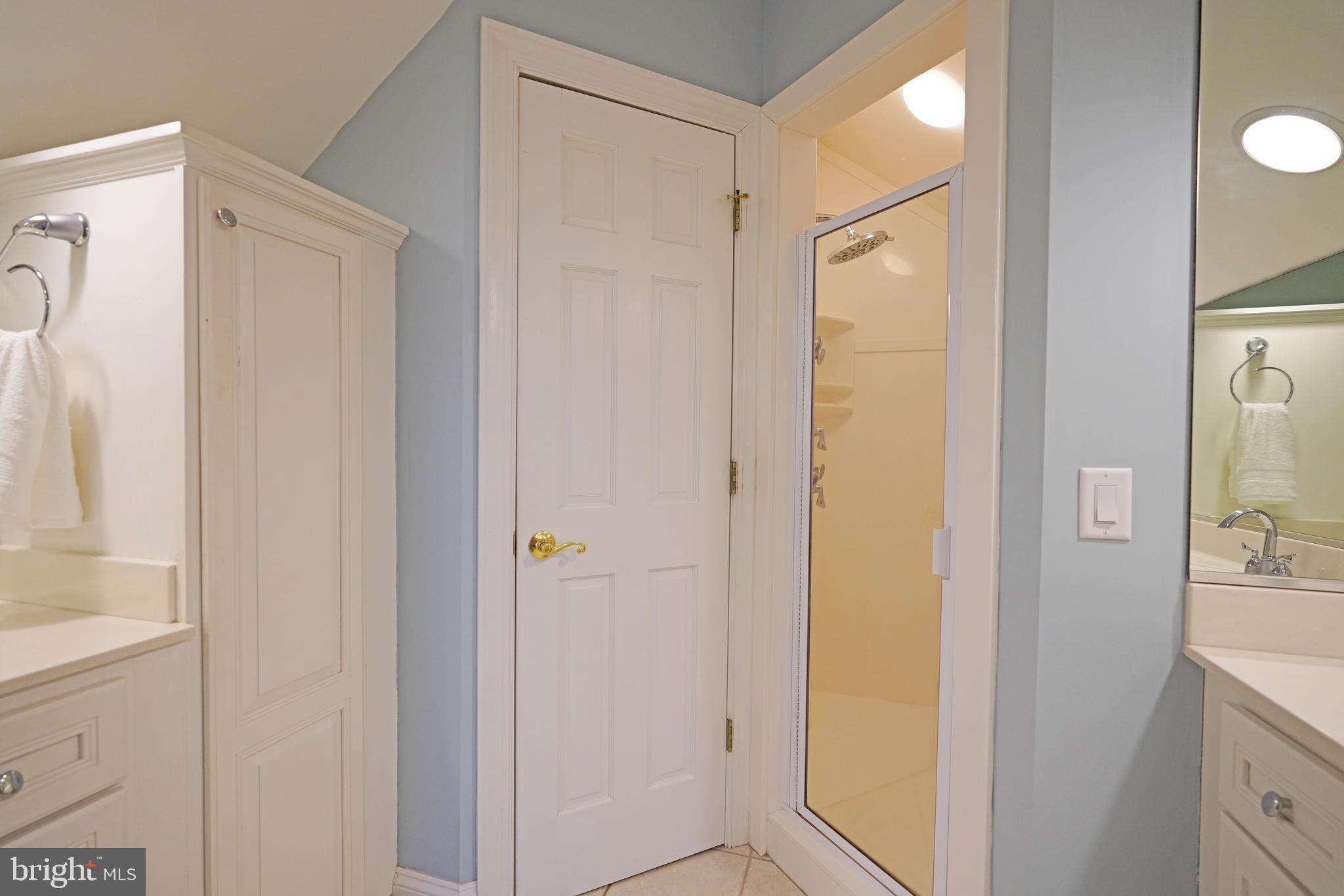 CAPE SHORES - Residential