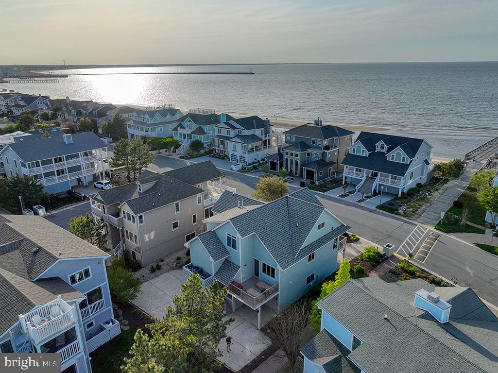 CAPE SHORES - Residential