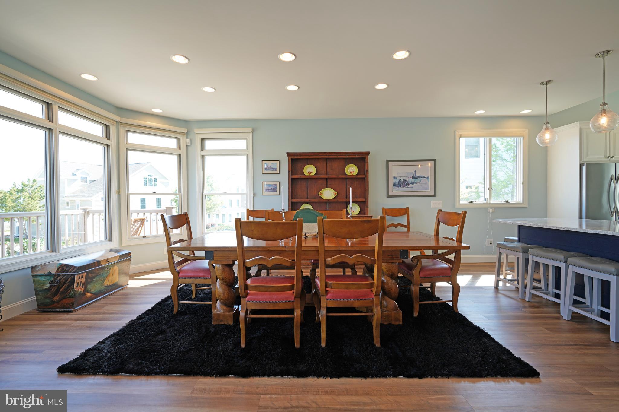 CAPE SHORES - Residential
