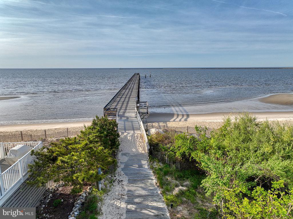 CAPE SHORES - Residential