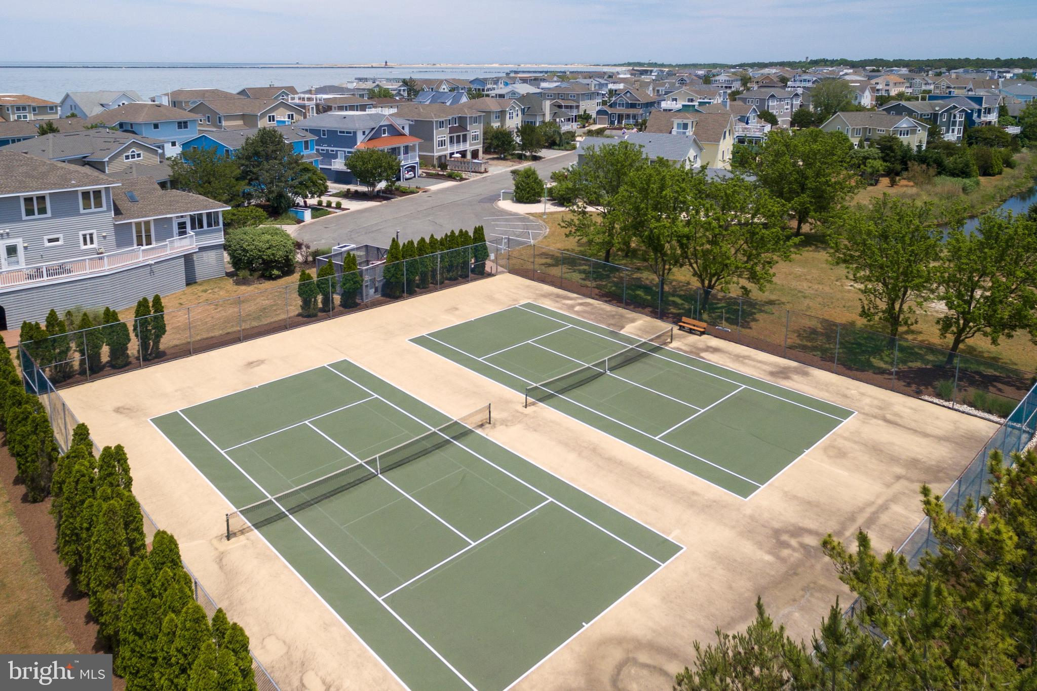 CAPE SHORES - Residential