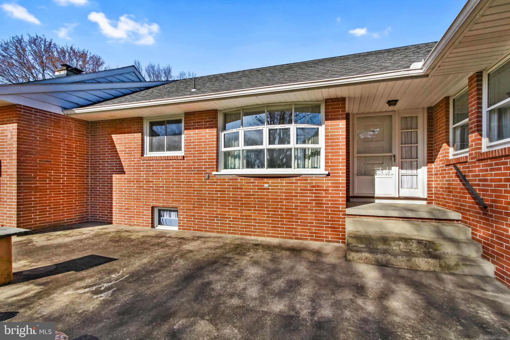 EAST HEMPFIELD TWP - Residential