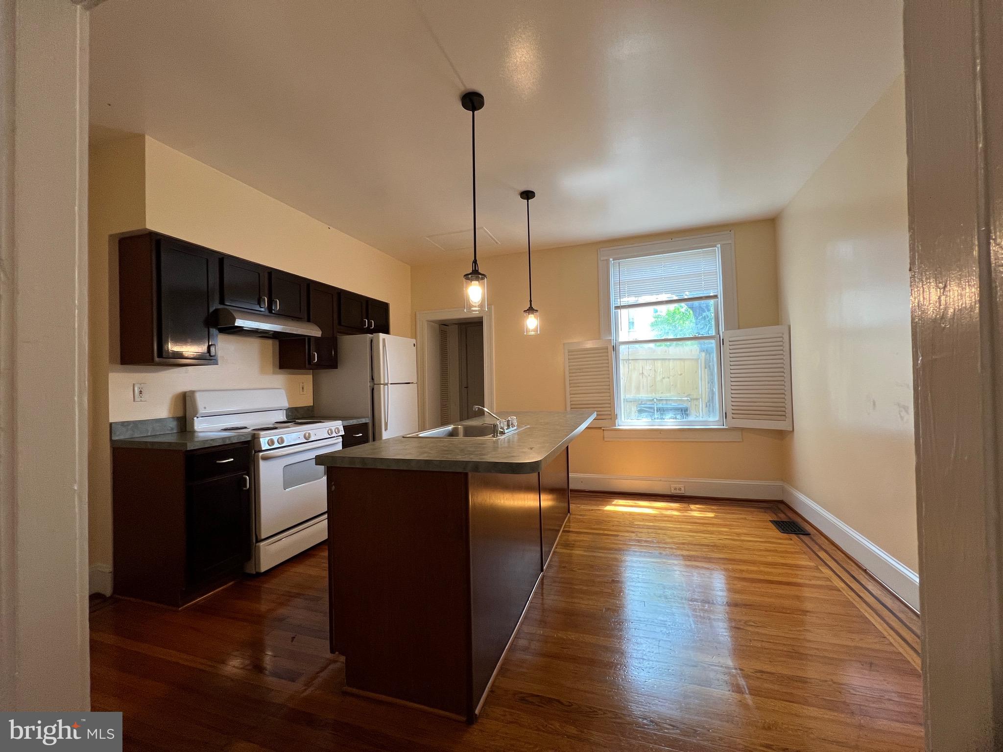 HIGHLANDTOWN - Residential