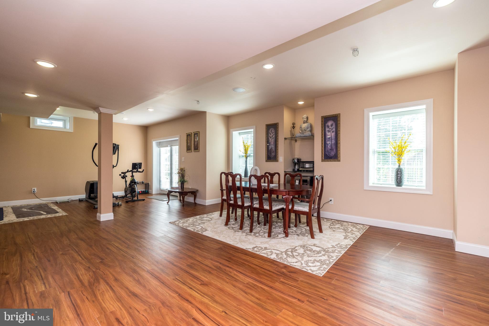 WARRINGTON GLEN - Residential