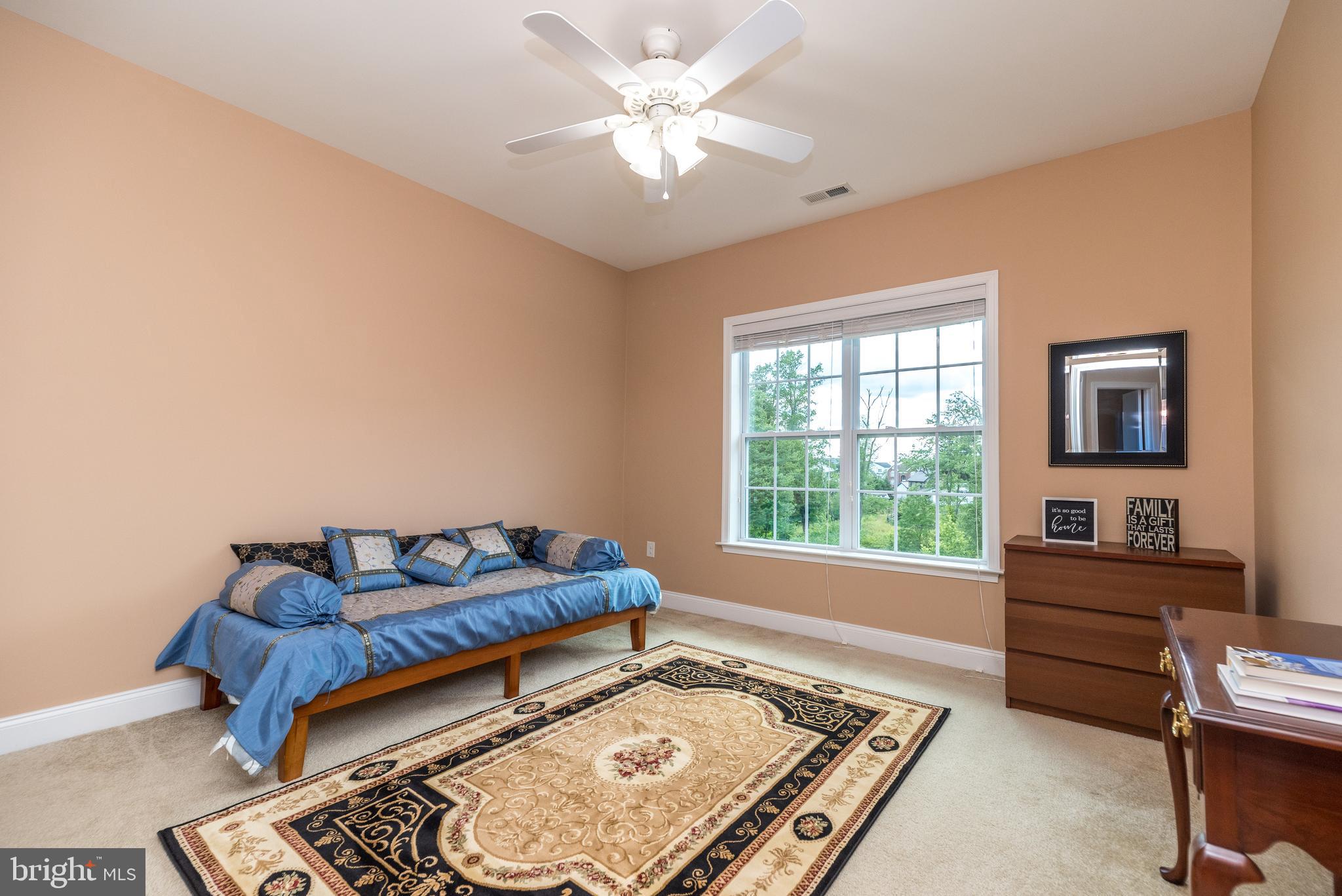 WARRINGTON GLEN - Residential