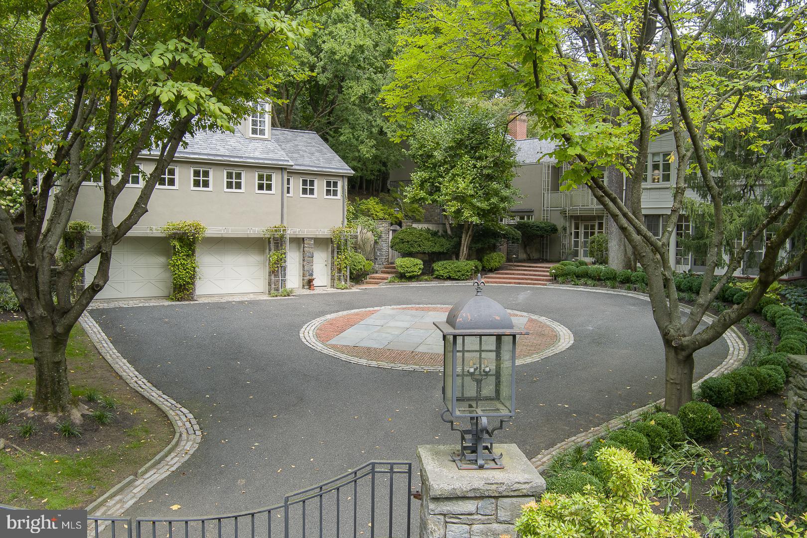 GLADWYNE - Residential