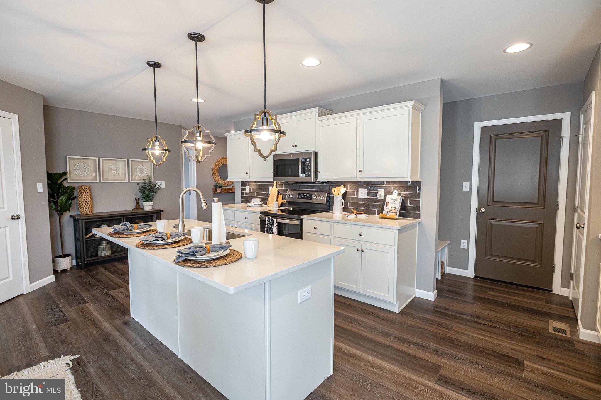 WOODLYNN PRESERVE - Residential