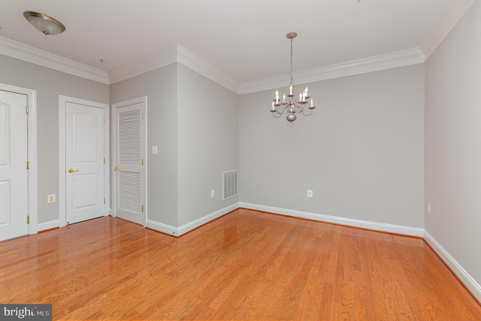 MACPHAIL WOODS - Residential