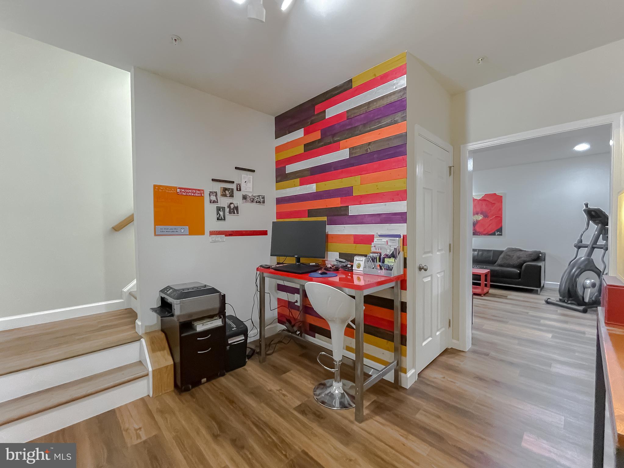 ELIZABETH HILLS - Residential