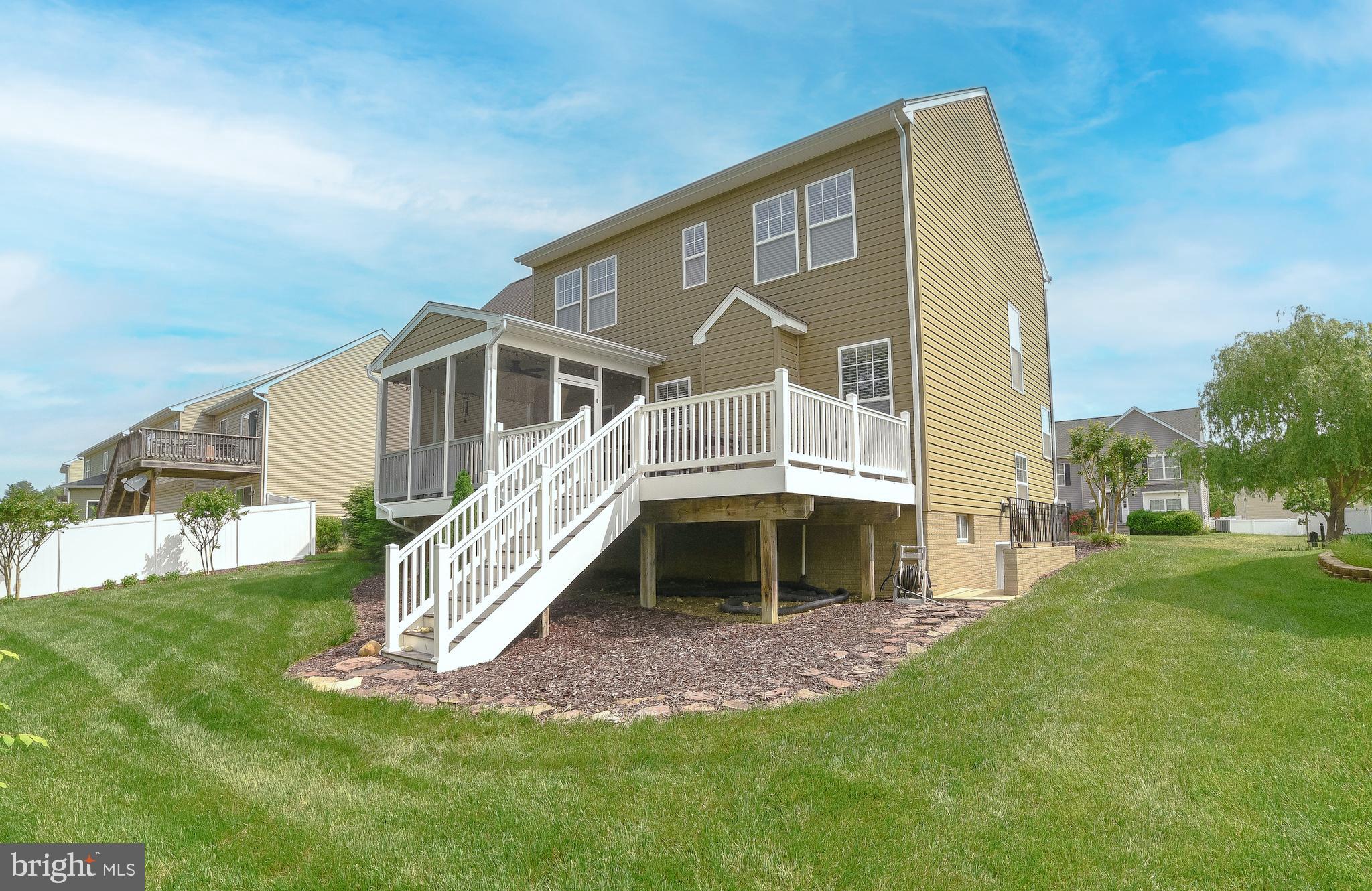 ELIZABETH HILLS - Residential