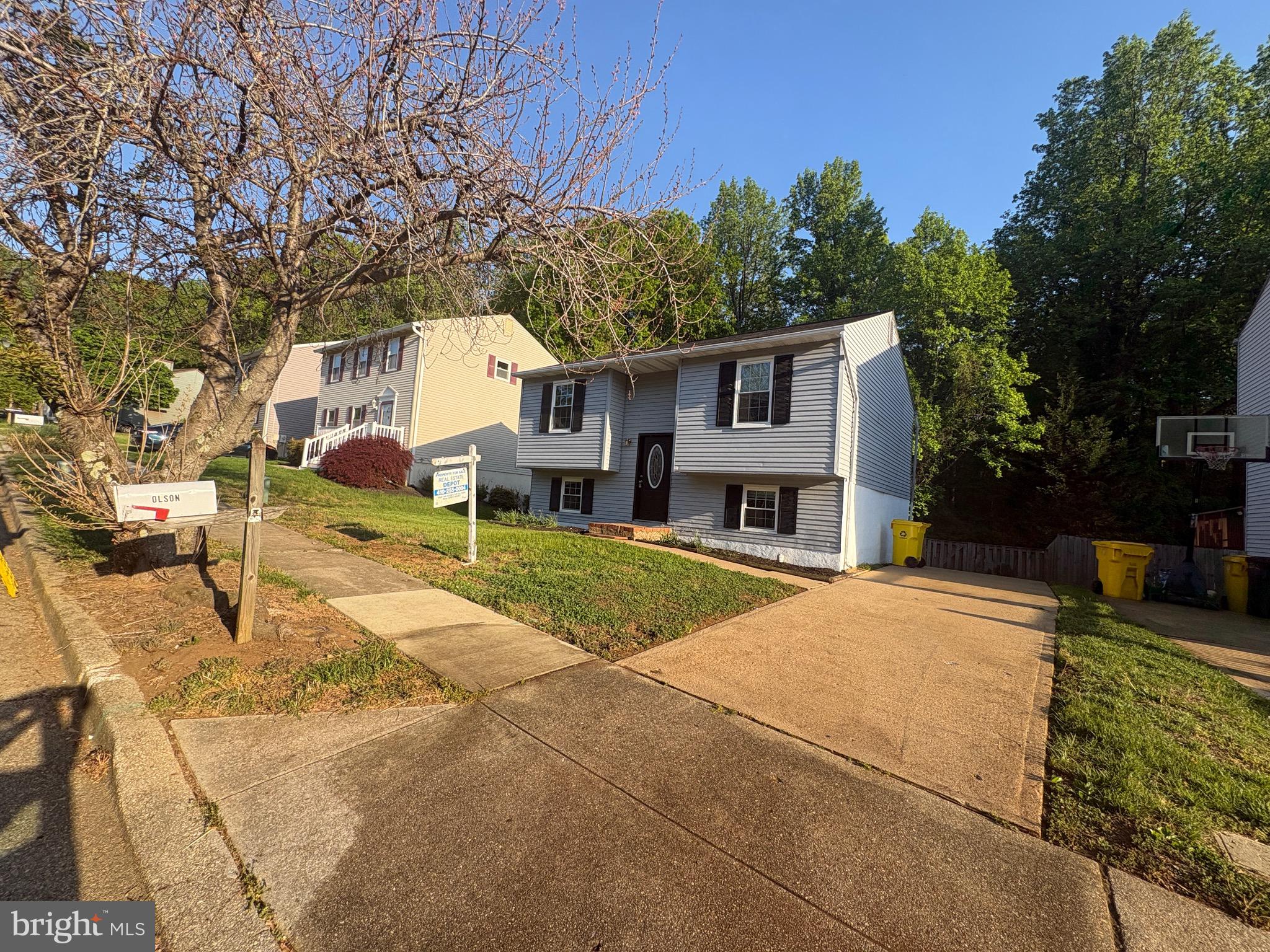 WHISPERING WOODS - Residential