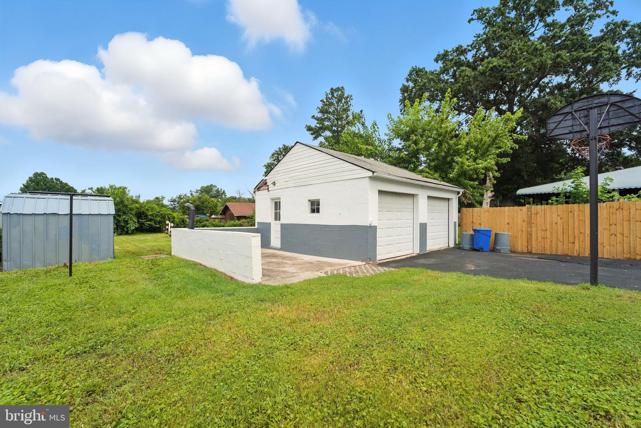 FRENCHS PARK - Residential