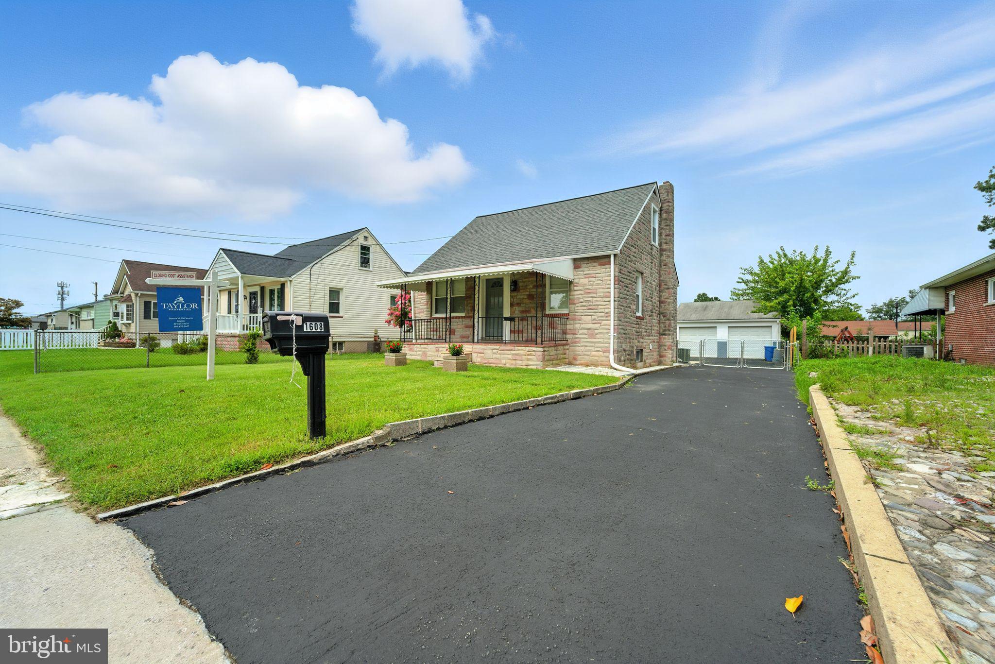 FRENCHS PARK - Residential