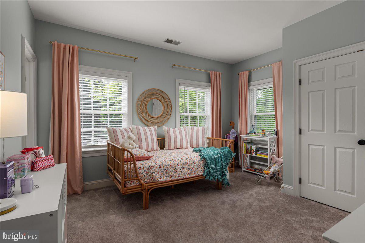 STONELEIGH - Residential