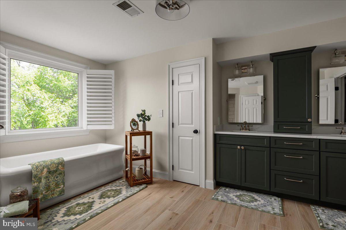 STONELEIGH - Residential