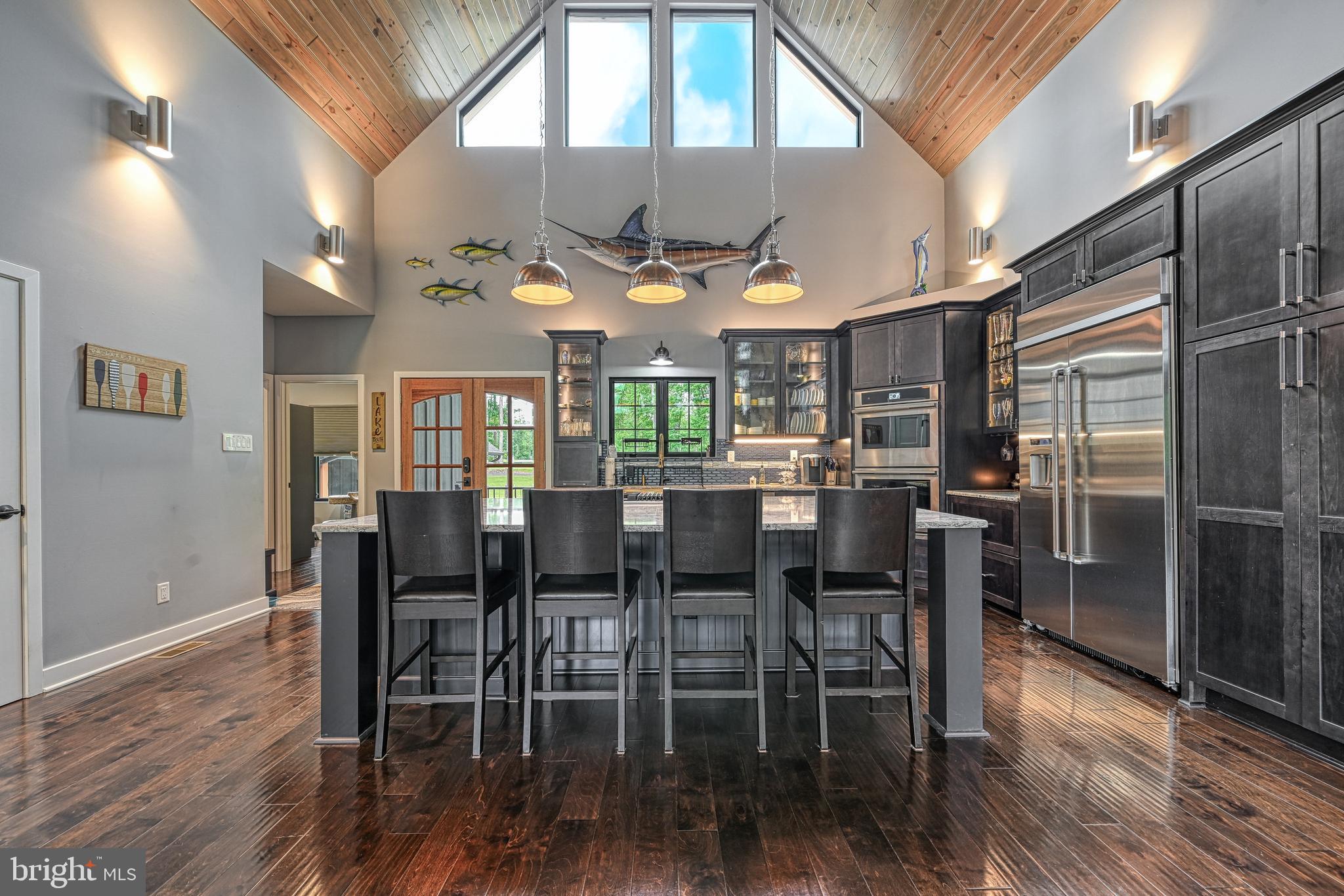 LIGHTHOUSE POINT - Residential