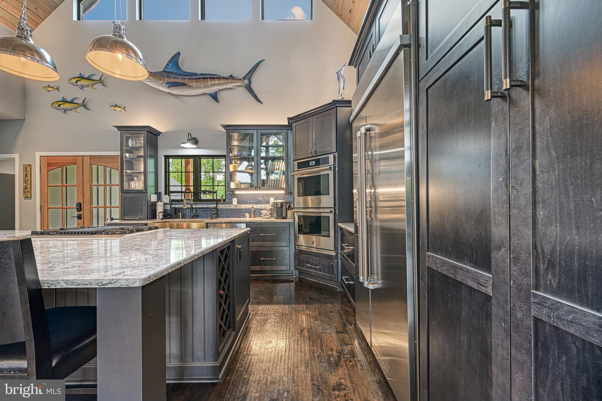 LIGHTHOUSE POINT - Residential
