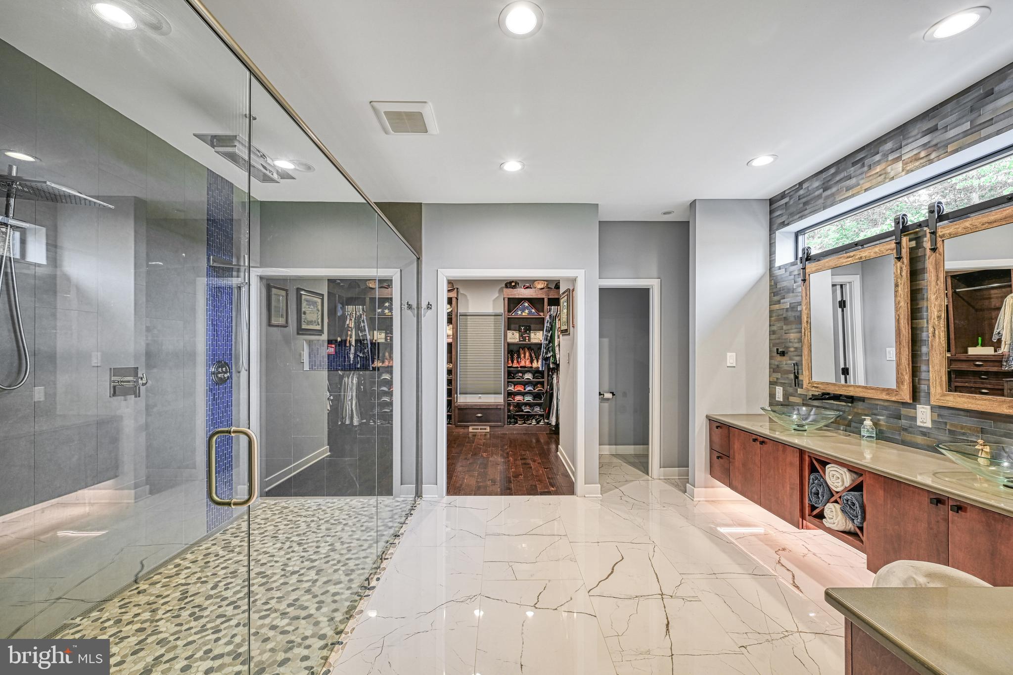 LIGHTHOUSE POINT - Residential