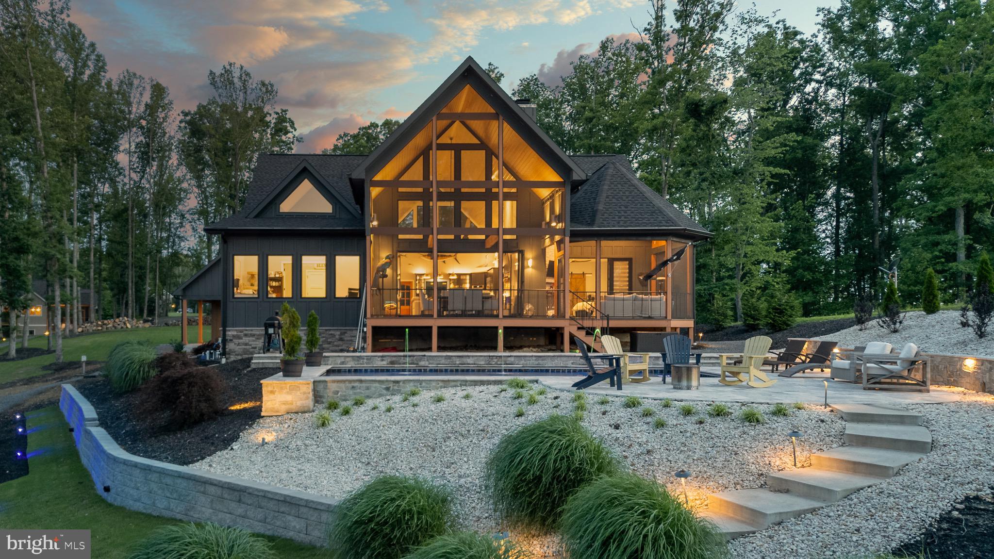 LIGHTHOUSE POINT - Residential