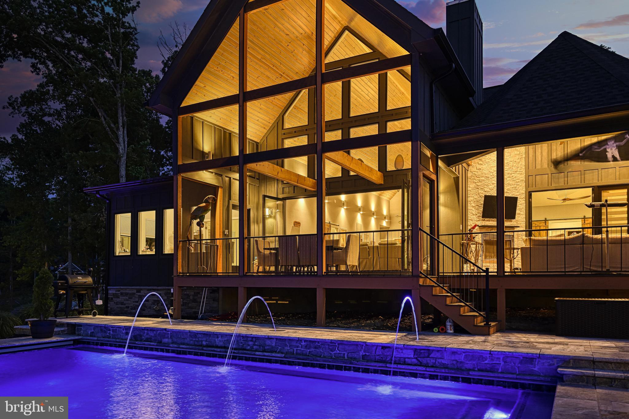 LIGHTHOUSE POINT - Residential