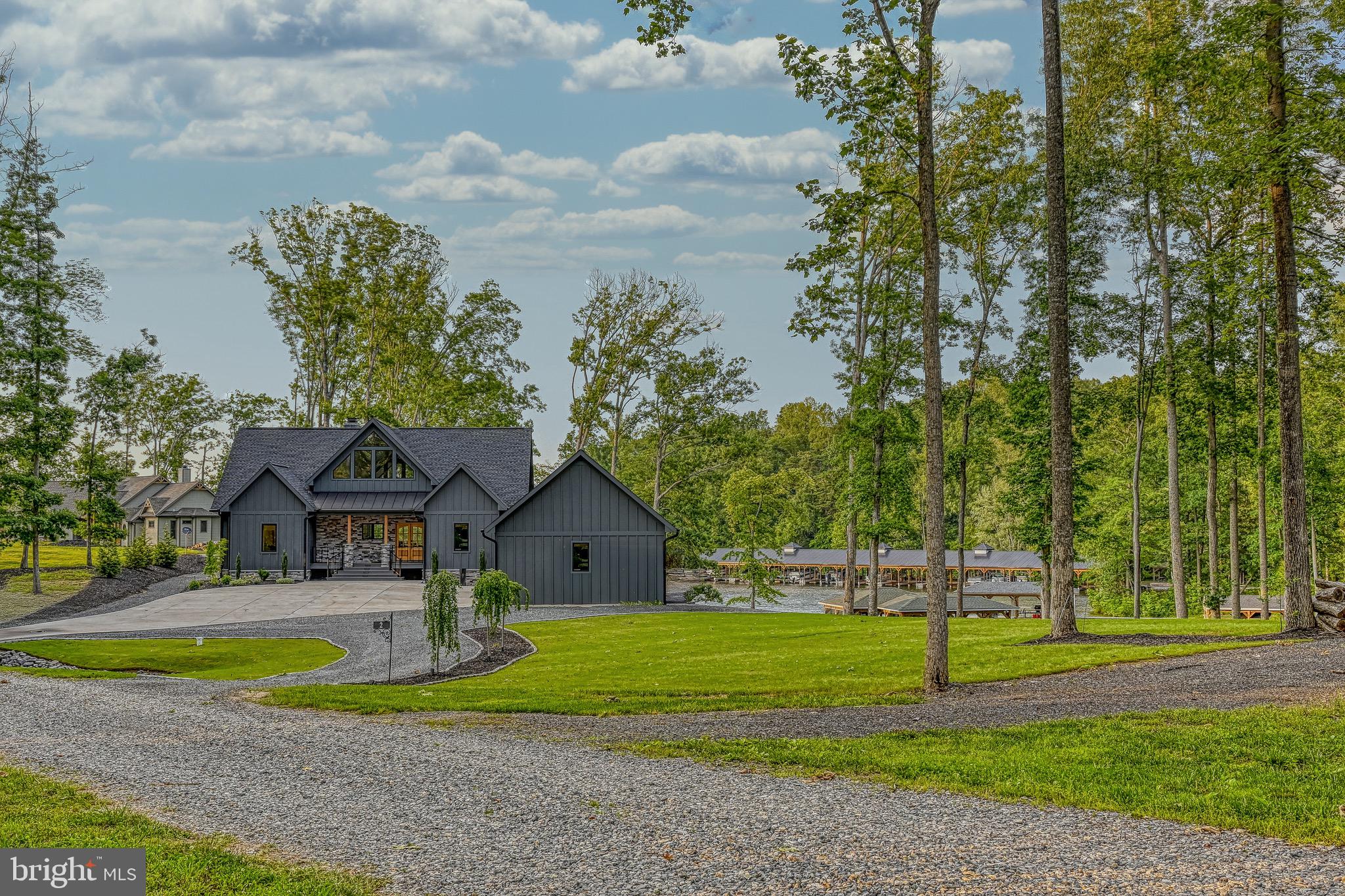 LIGHTHOUSE POINT - Residential