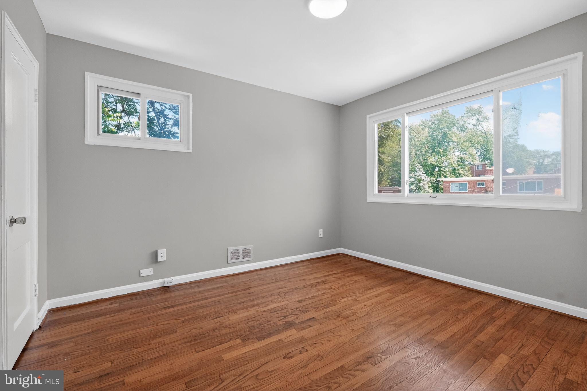 GLASSMANOR - Residential