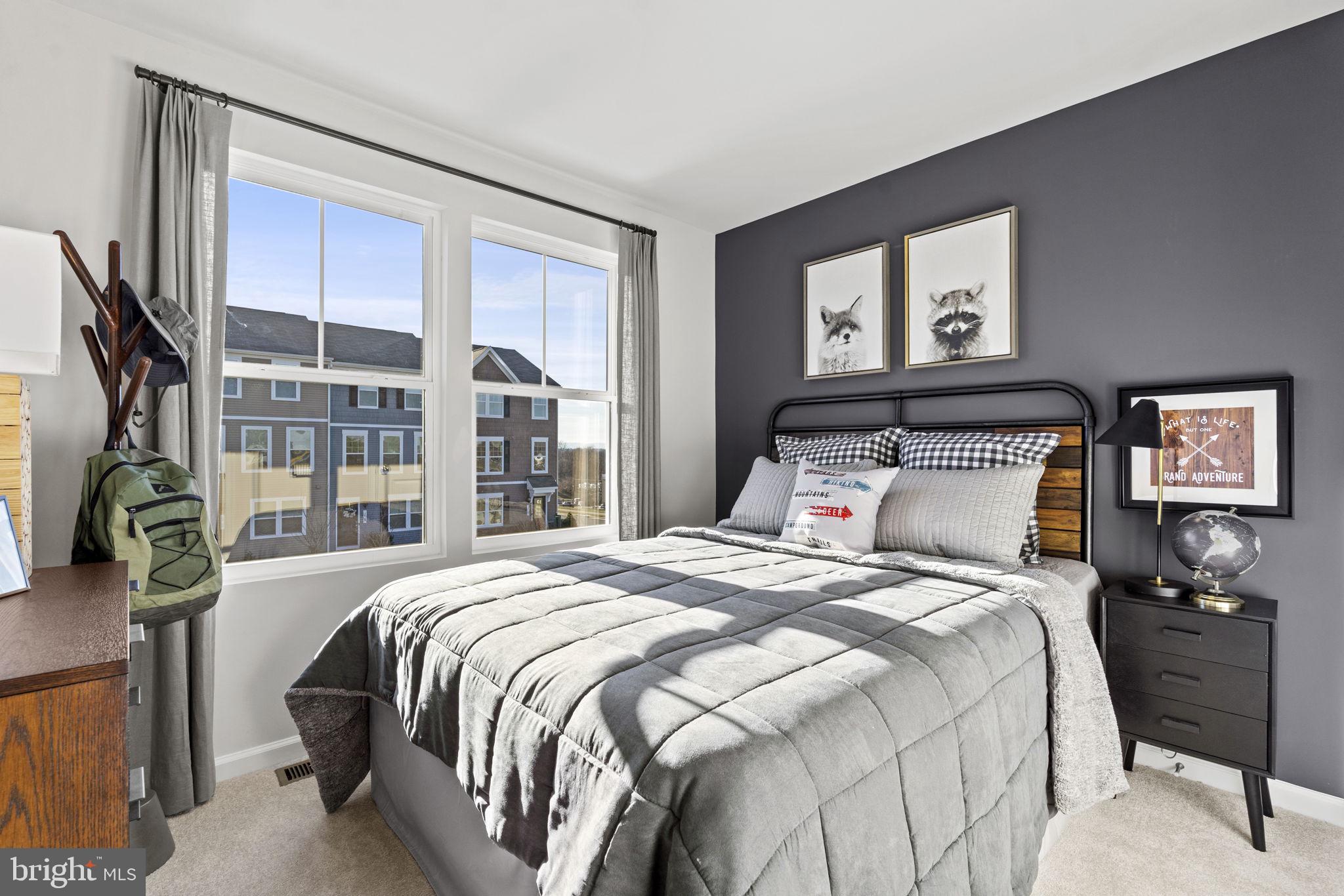 PRESIDENTS POINTE - Residential