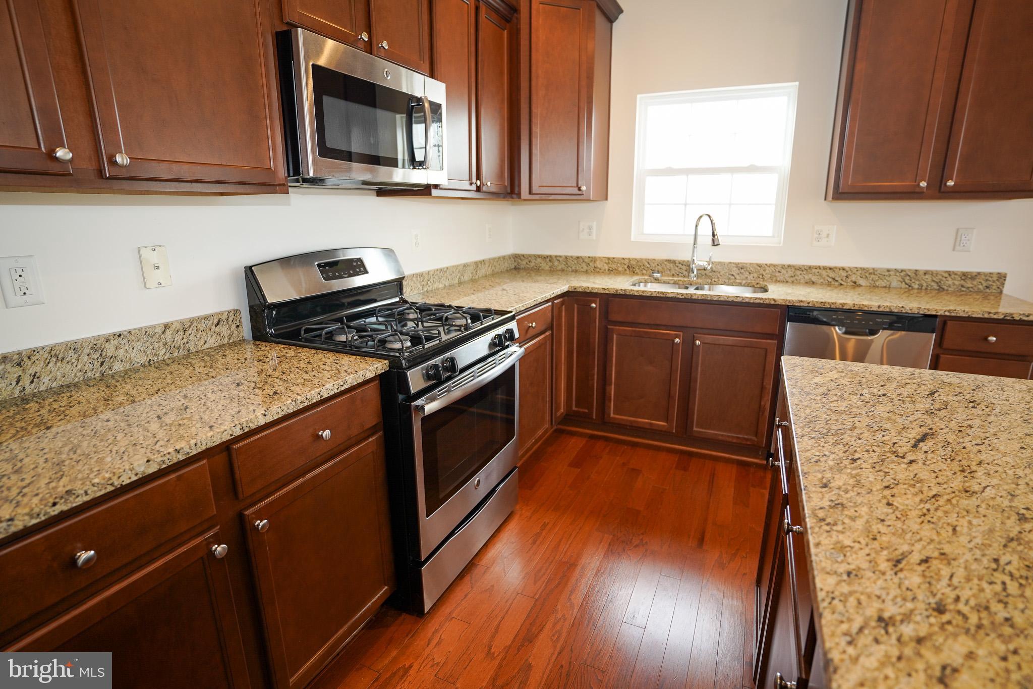 BLUE STREAM - Residential Lease