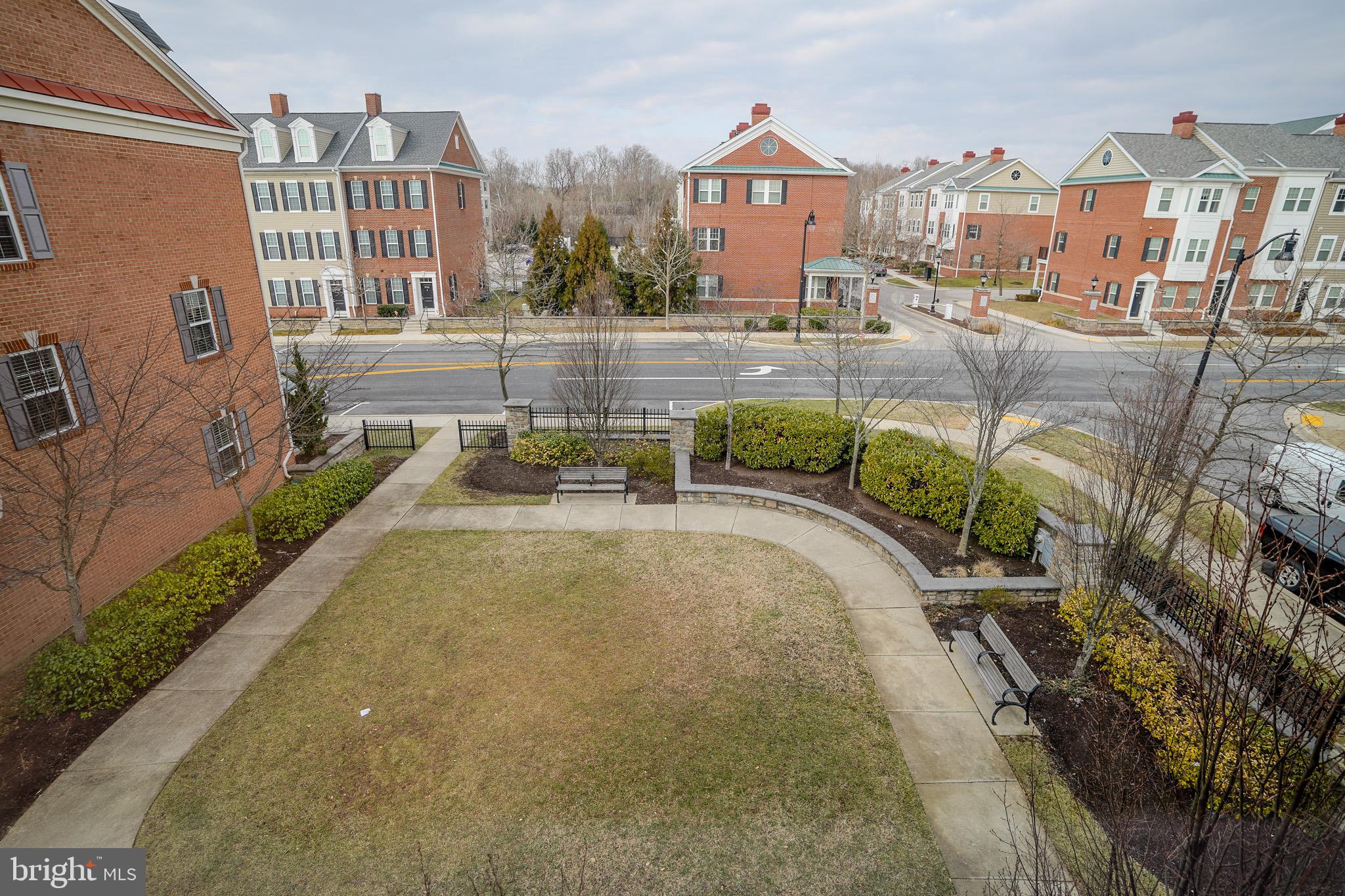 BLUE STREAM - Residential Lease