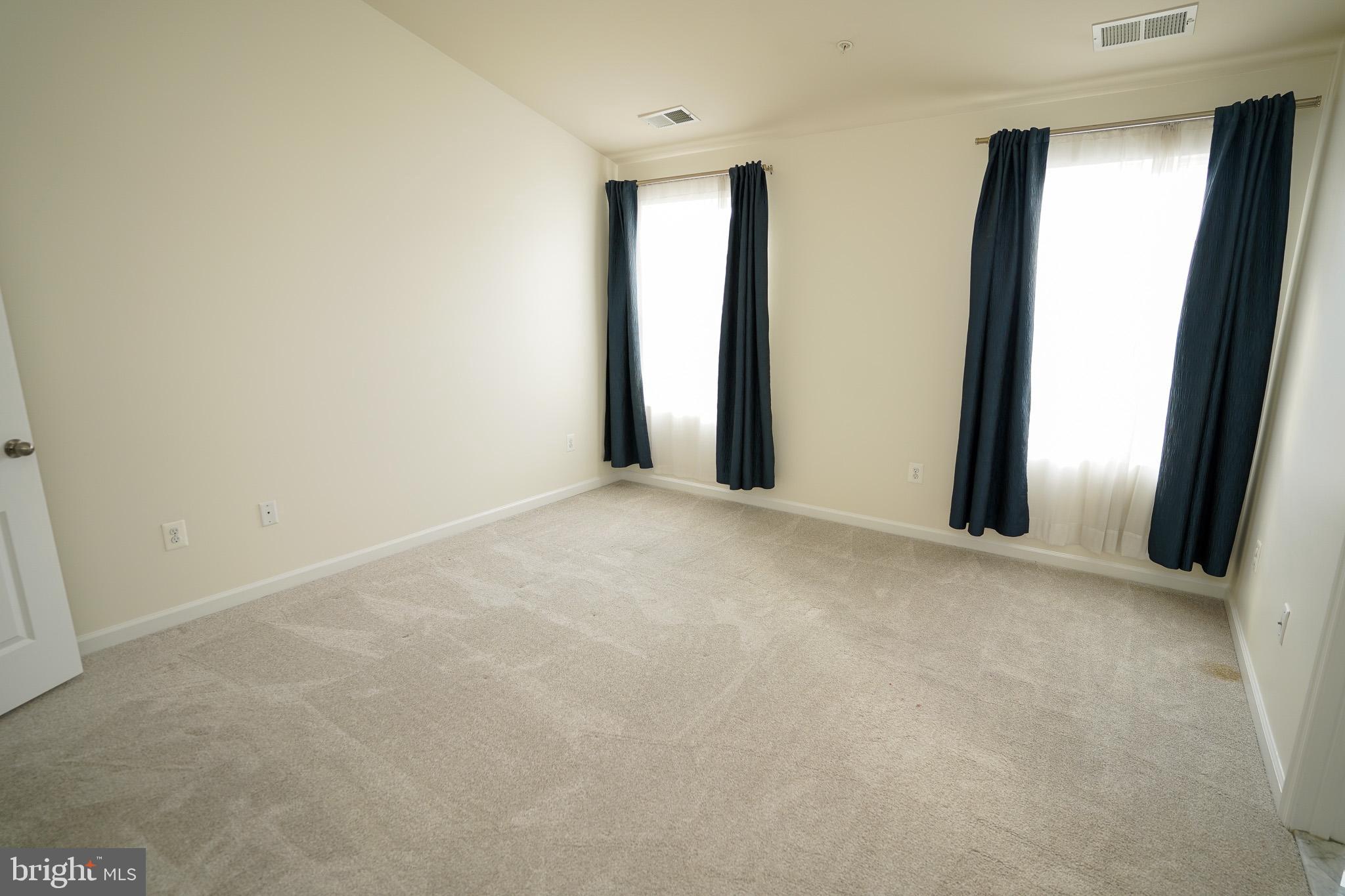 BLUE STREAM - Residential Lease
