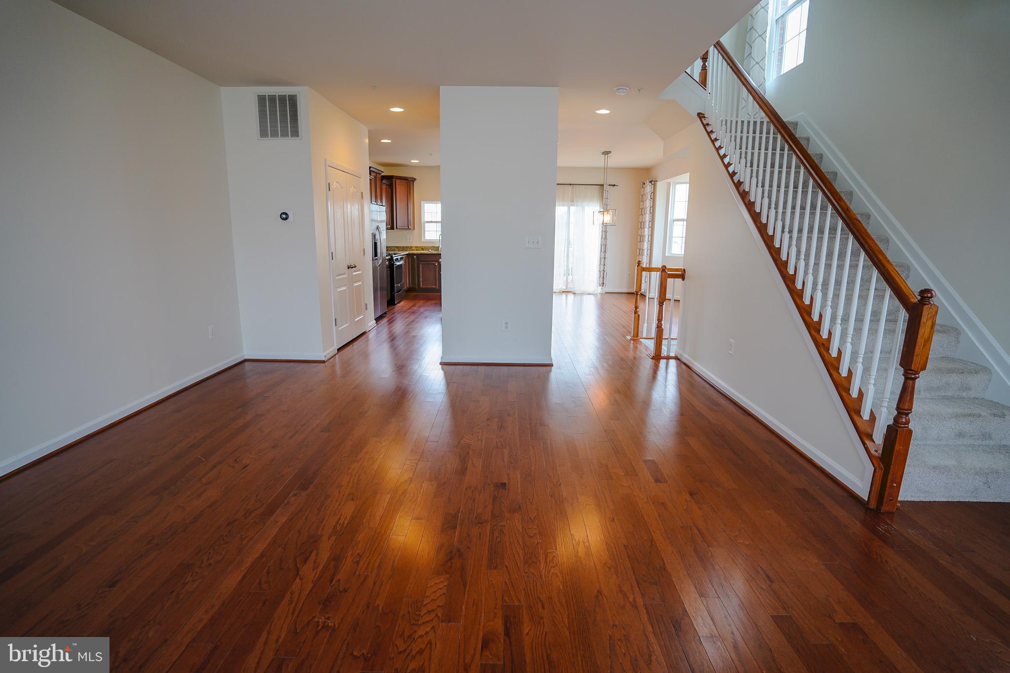 BLUE STREAM - Residential Lease